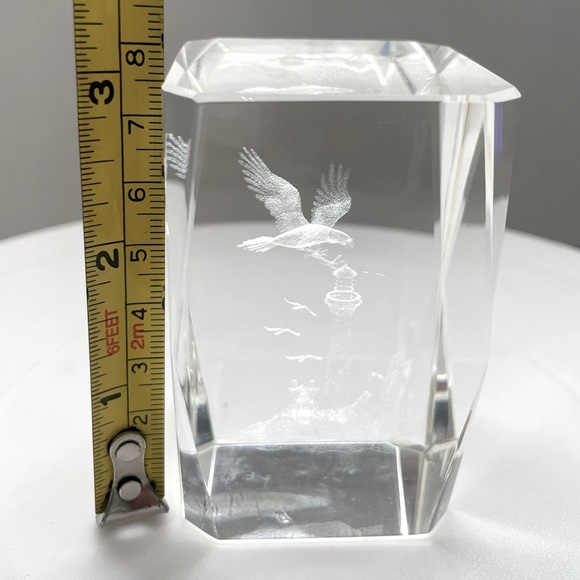 Vintage 3-D Laser Etched Crystal Paperweight Prism - Approx. 3” - Picture 4 of 6